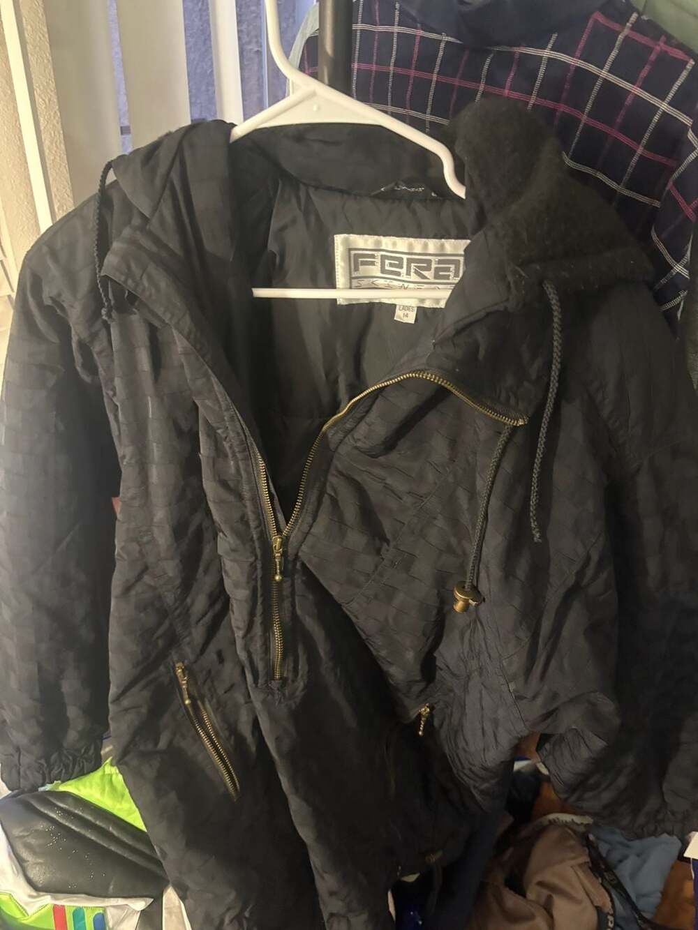 Fera Skiwear Jacket Size 14 Black Quilted Hooded